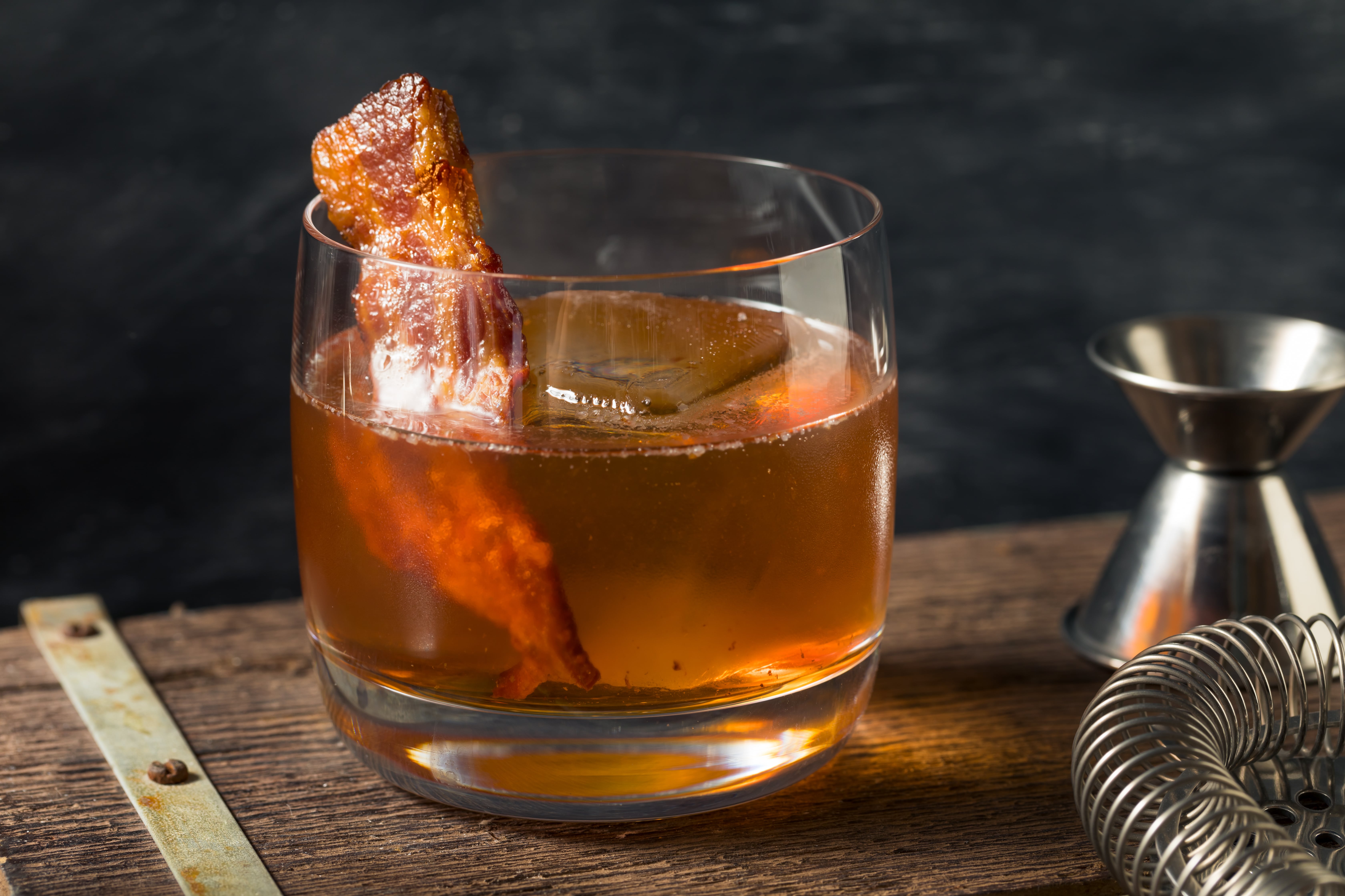 Bacon old fashioned met esdoornsiroop