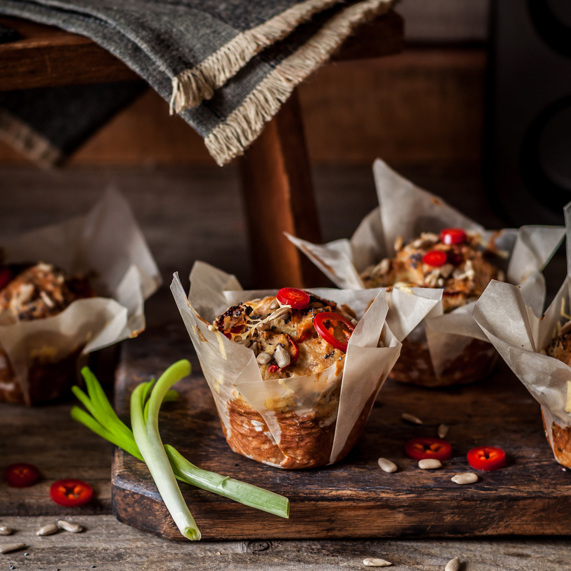 Chili-cheese muffins