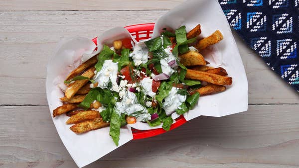 Mediterraanse loaded fries salade