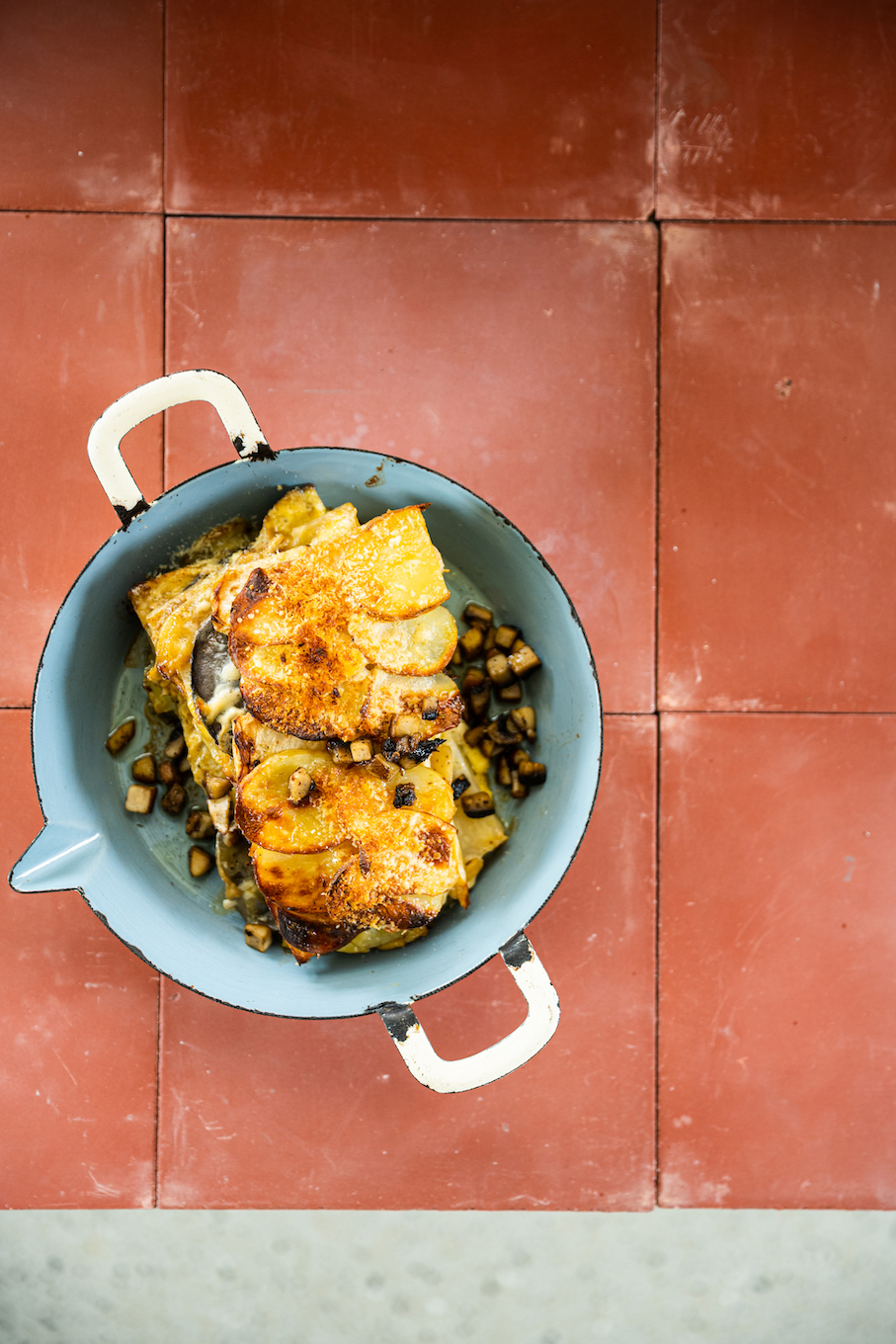Tartiflette met knolselder & boschampignons