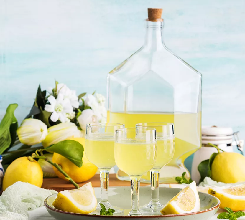Huisbereide limoncello