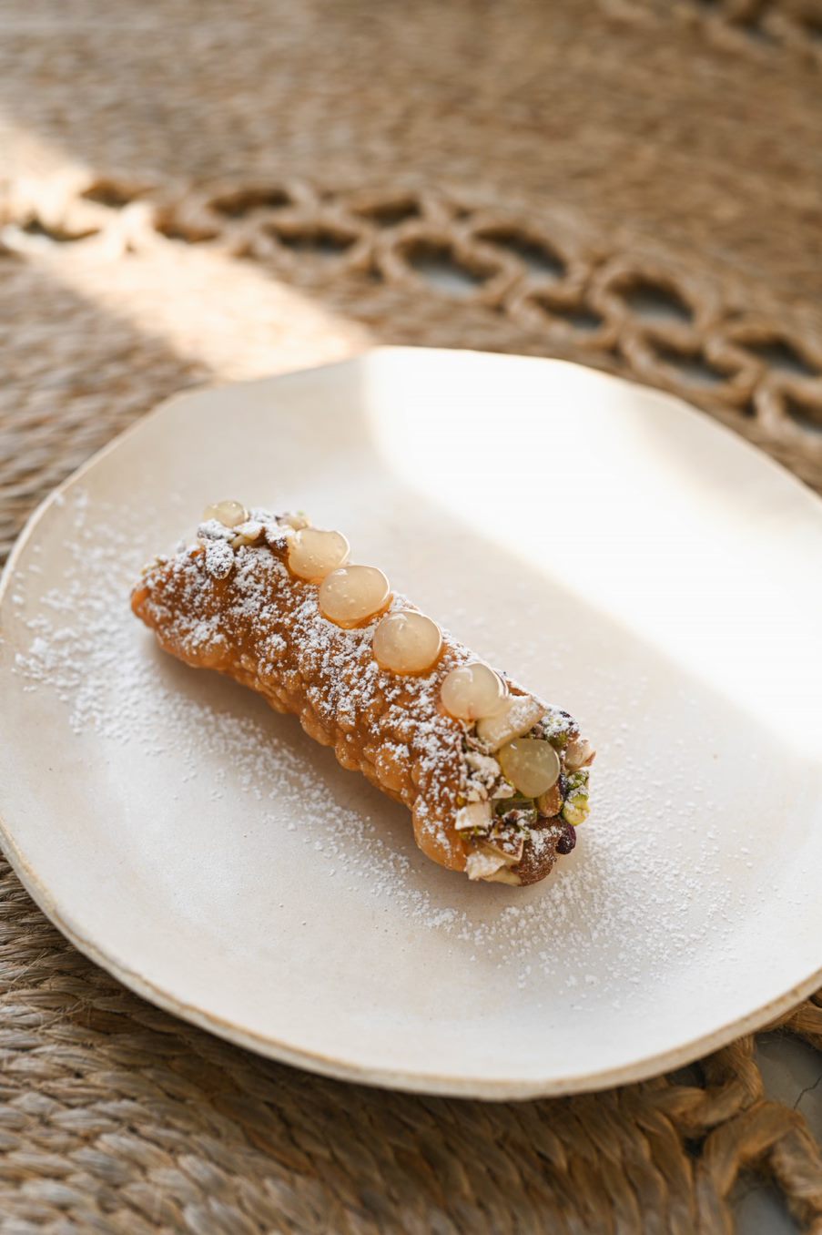 Cannoli met pistache & gel van yuzu
