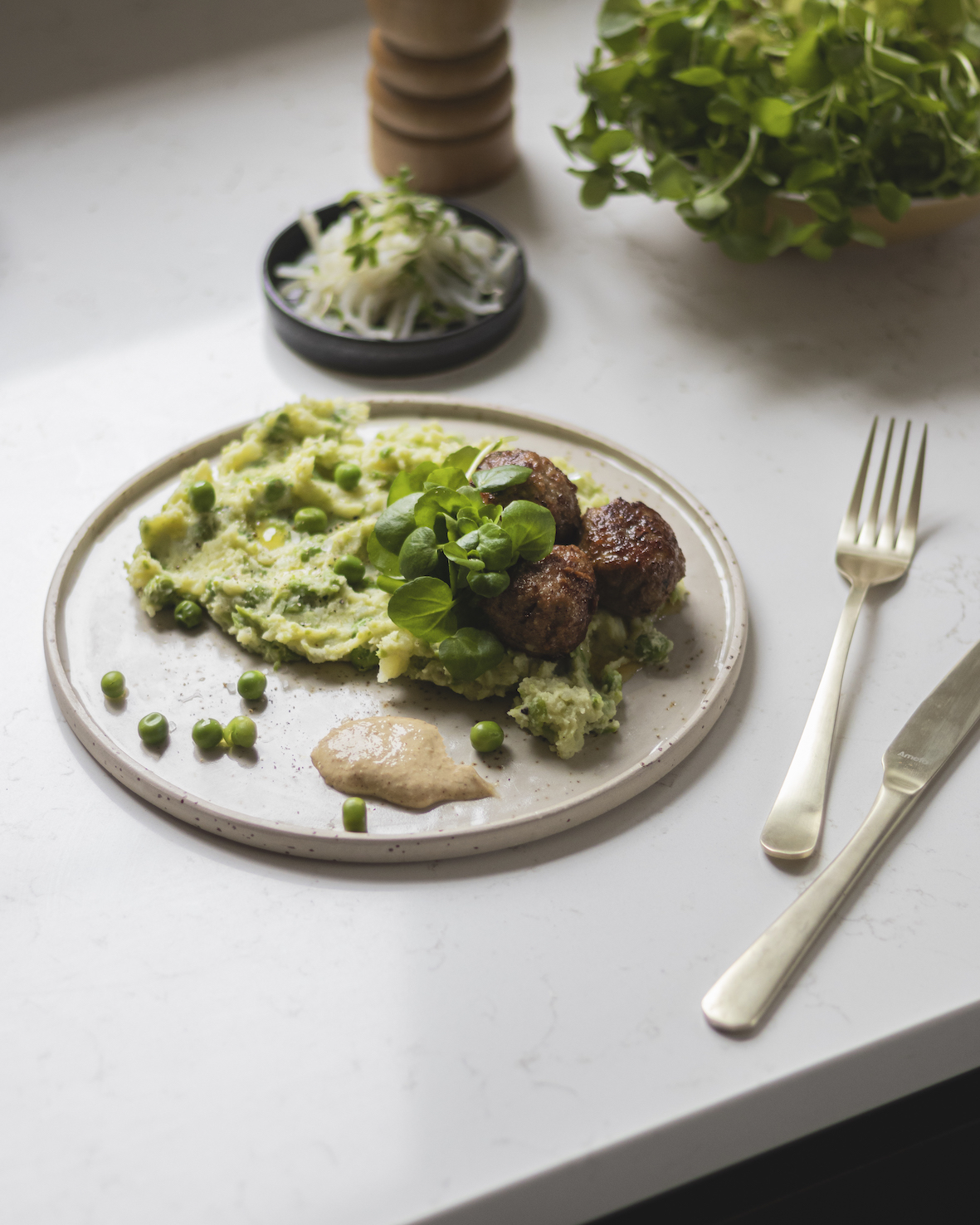 Erwtenpuree met lamsgehaktballetjes