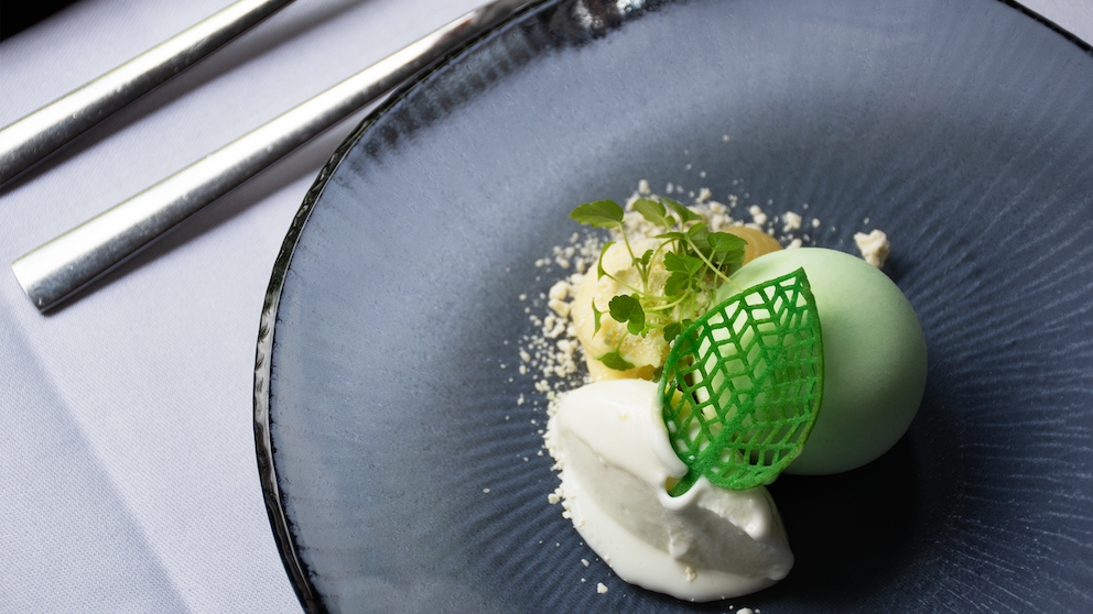 Dessert van witte chocolade, yoghurt & limoen
