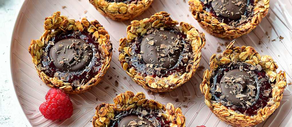 Granolacups met framboos en chocolade
