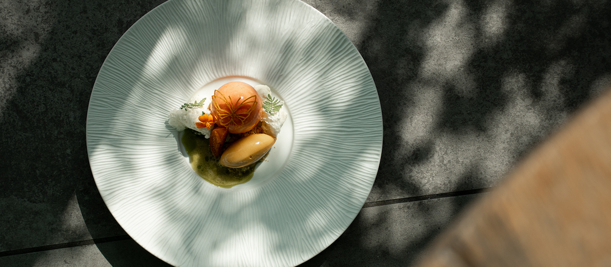 Abrikoos met passievrucht, mascarpone & huacatay