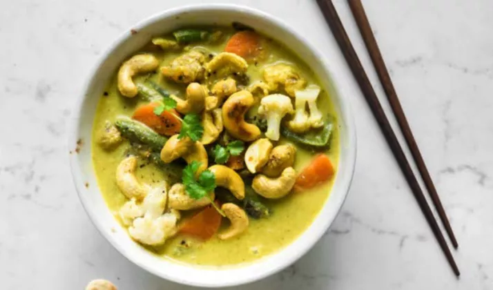 Balinese cashew curry