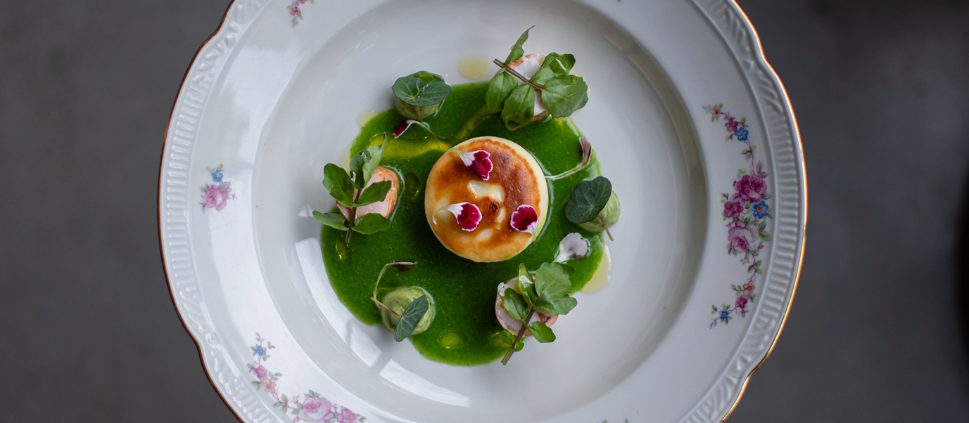 Soufflé van snoekbaars, waterkers & kreeft