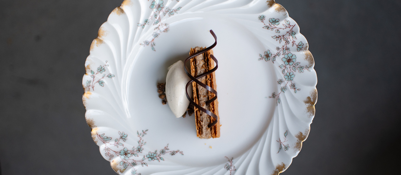 Millefeuille van praliné, chocolade & vanille