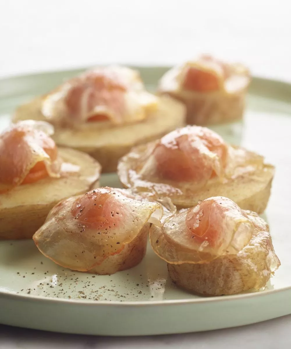 Gepofte pastinaak, crème van wortel en pancetta