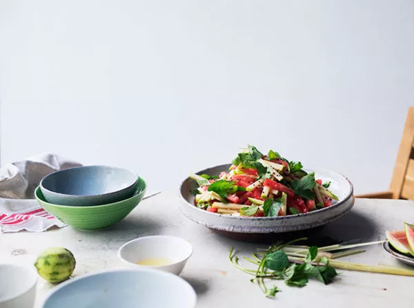 Salade van watermeloen, groene appel en limoen