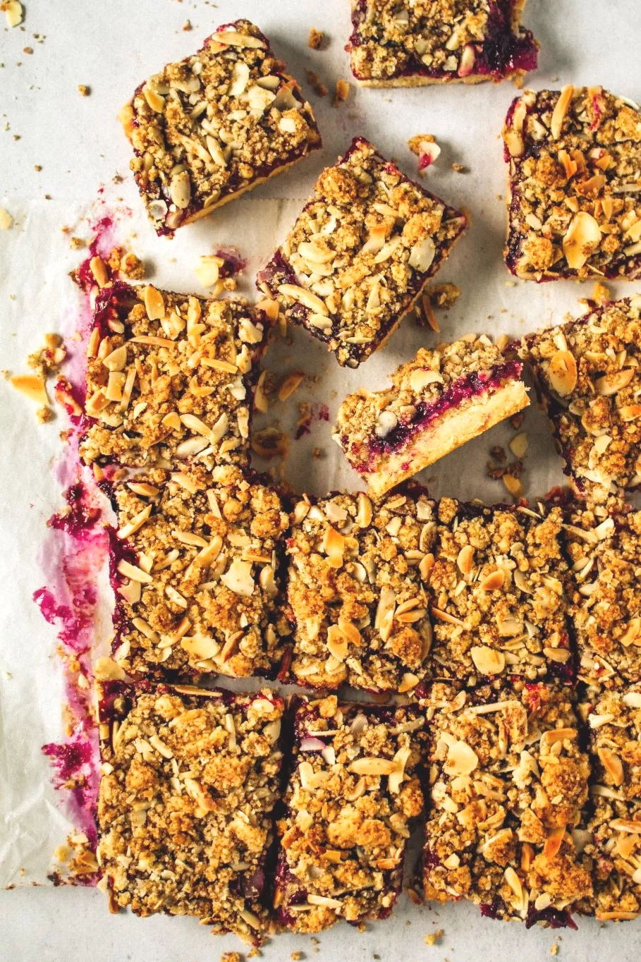 Plaatkoek met pruimen en crumble