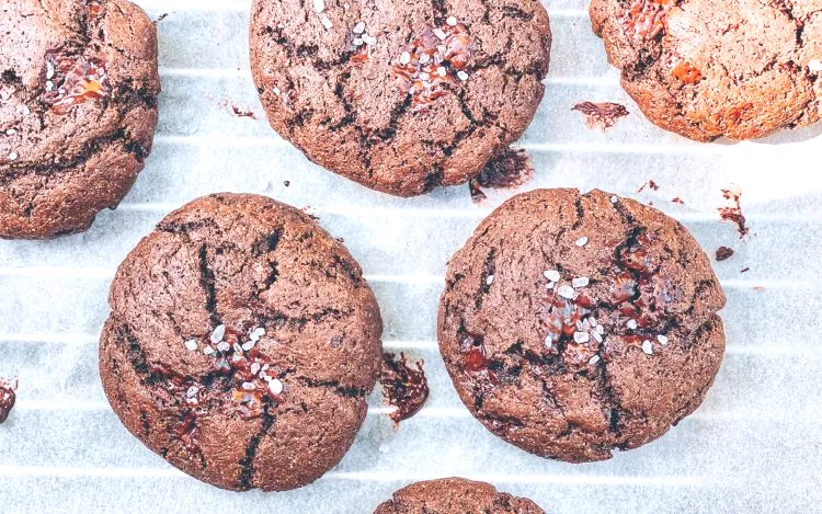 Chocolade-amandelboterkoekjes zonder bloem
