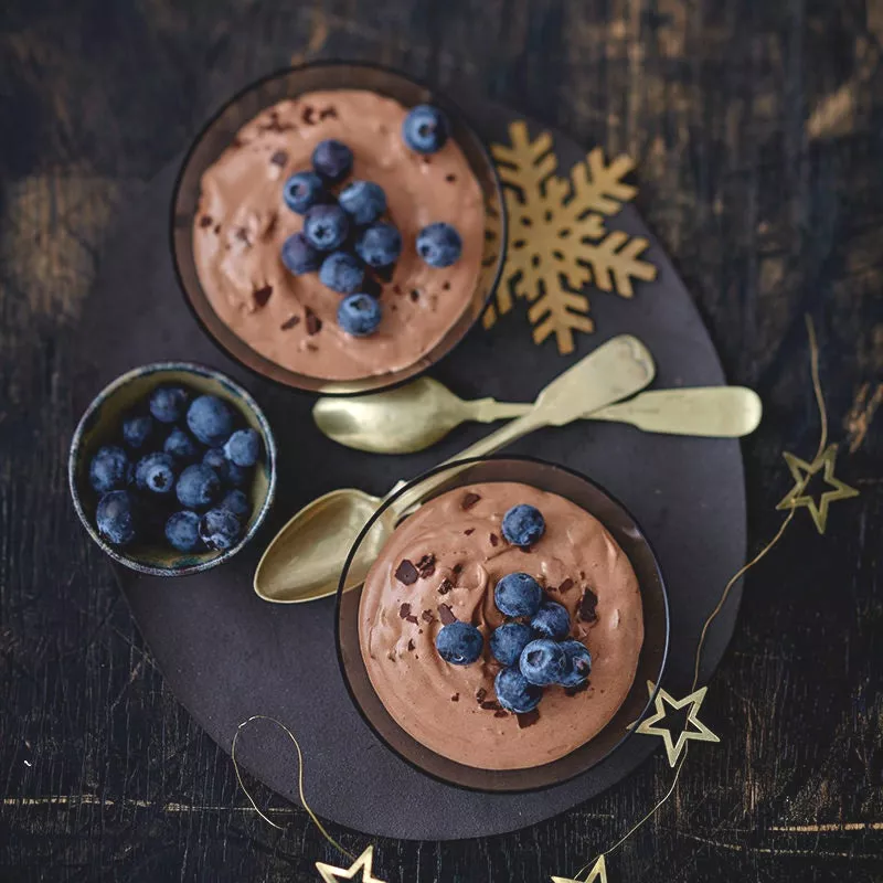 Chocolademousse met bessen