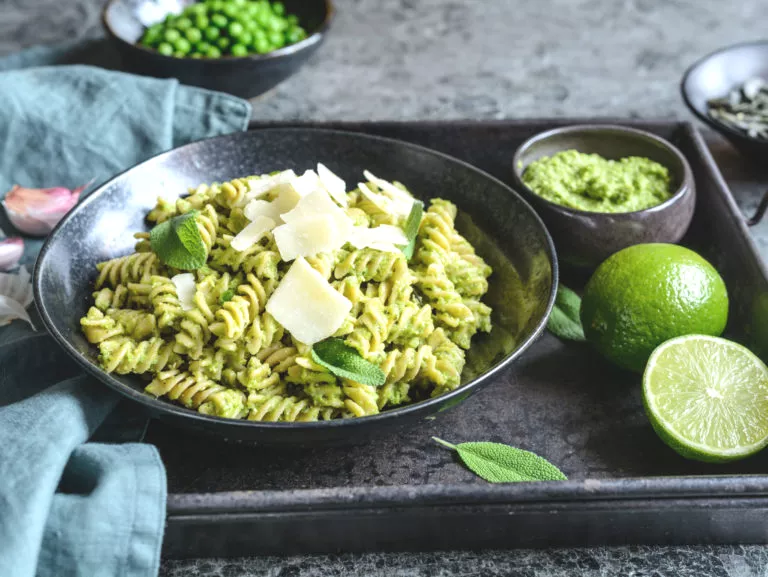 Pasta pesto