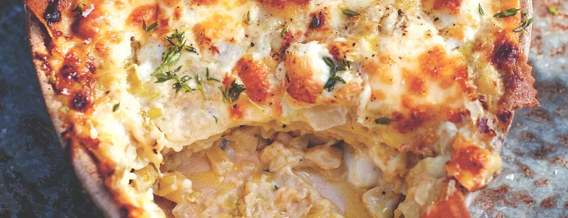 Lasagne met langzaam gegaarde florentijnse venkel, zoete prei en kazen
