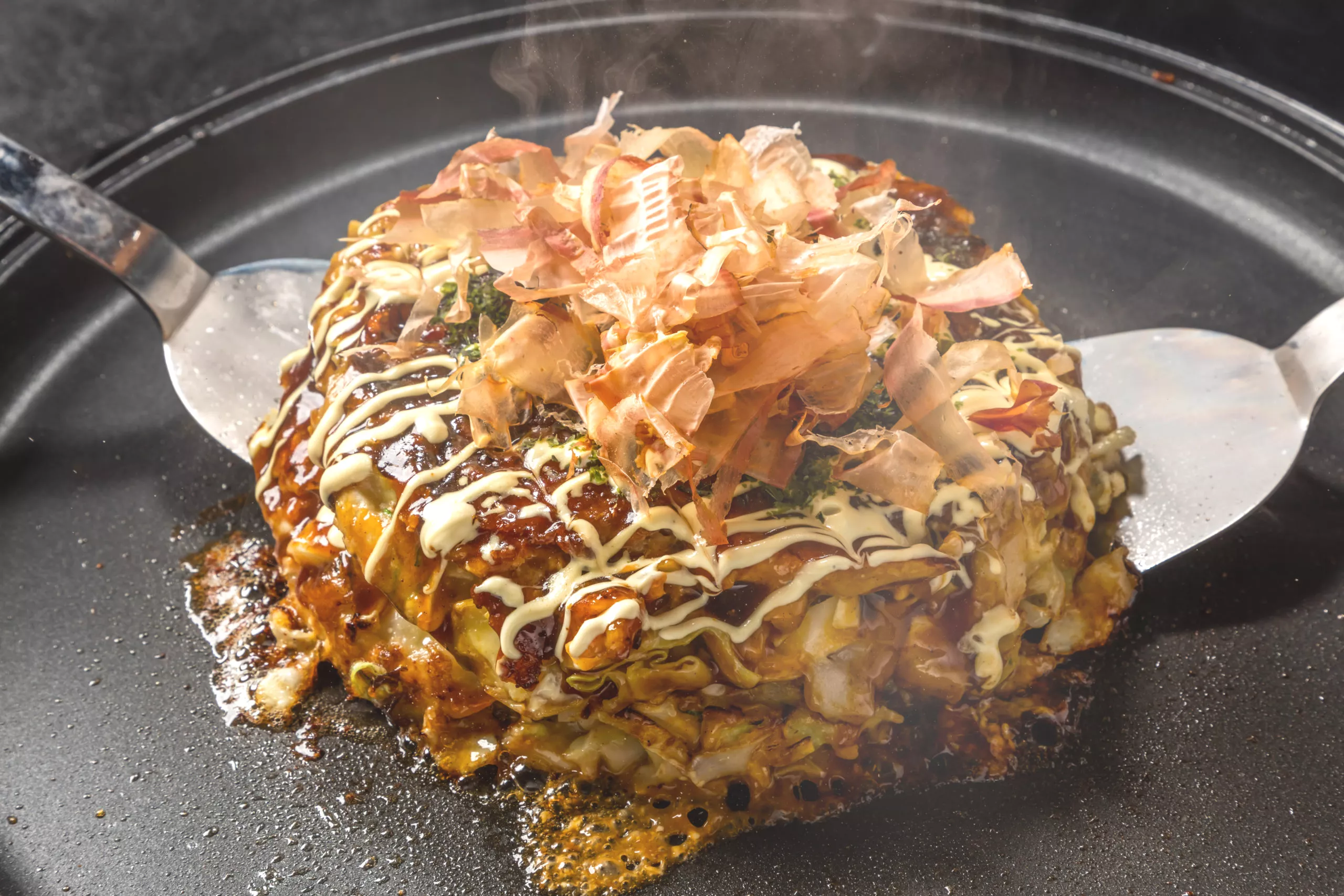Okonomiyaki of Japanse pannenkoek
