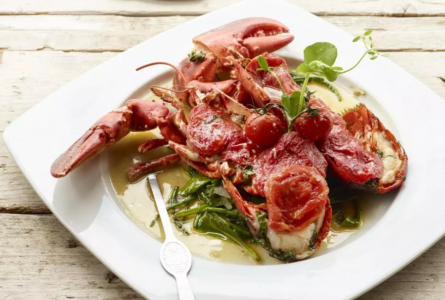 Kreeft met gekonfijte tomaten en basilicum