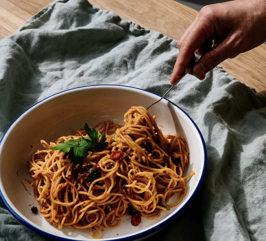 Pasta alla puttanesca met ansjovis