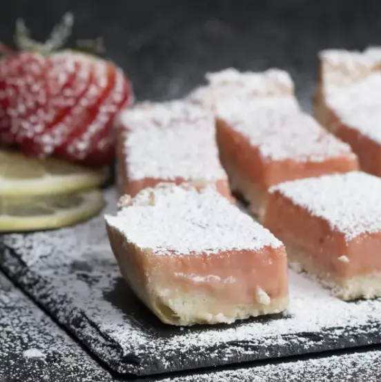 Strawberry lemonade bars