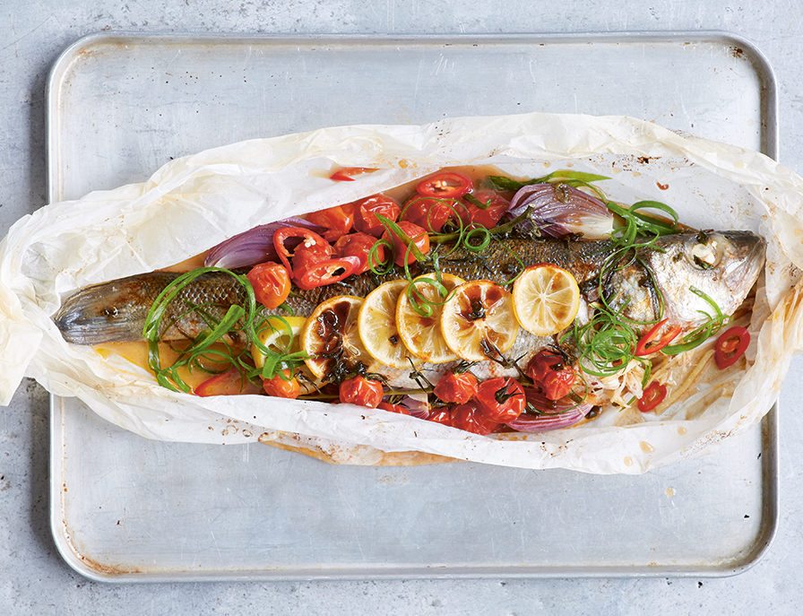 Zeebaarspakketjes met gember en kimchi