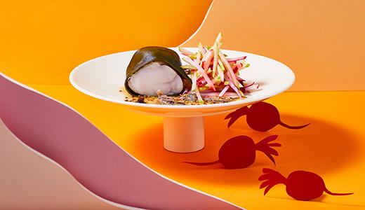 In zeewier gestoomde zeeduivel met ossenstaartvinaigrette