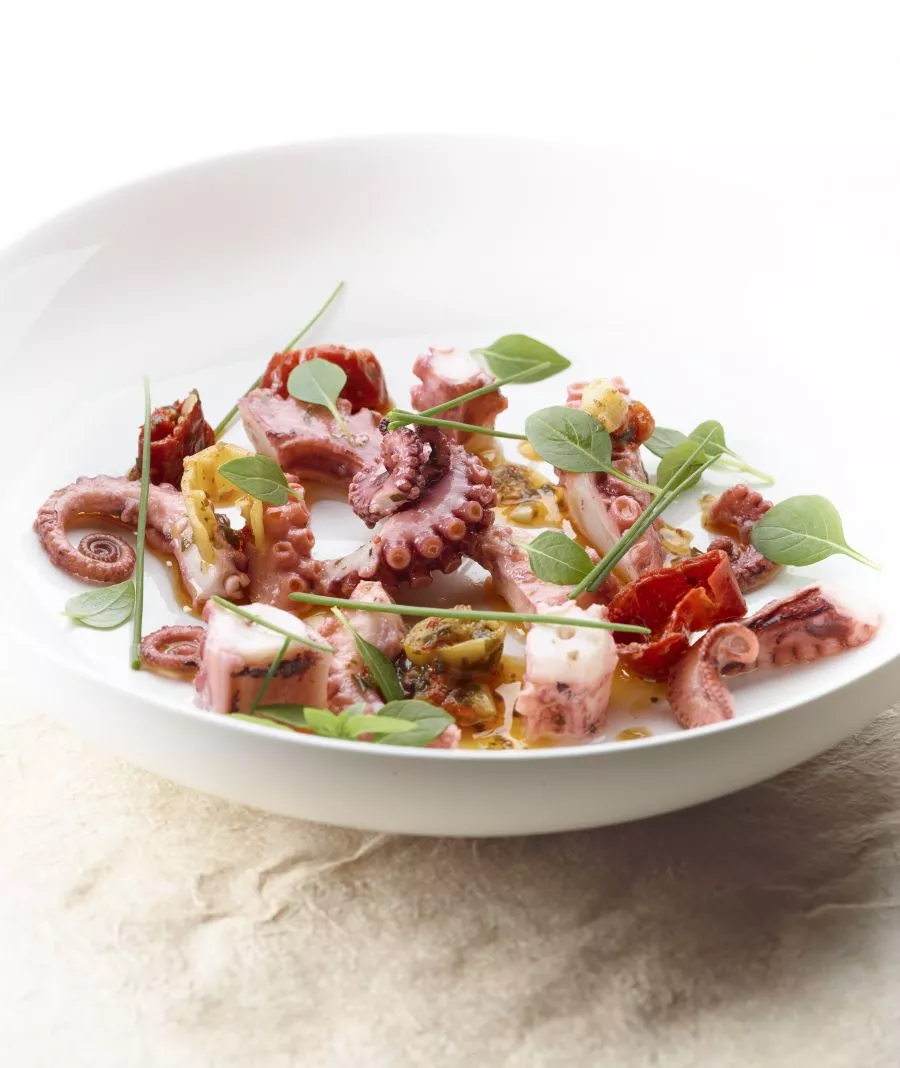 Inktvis met chili en basilicum
