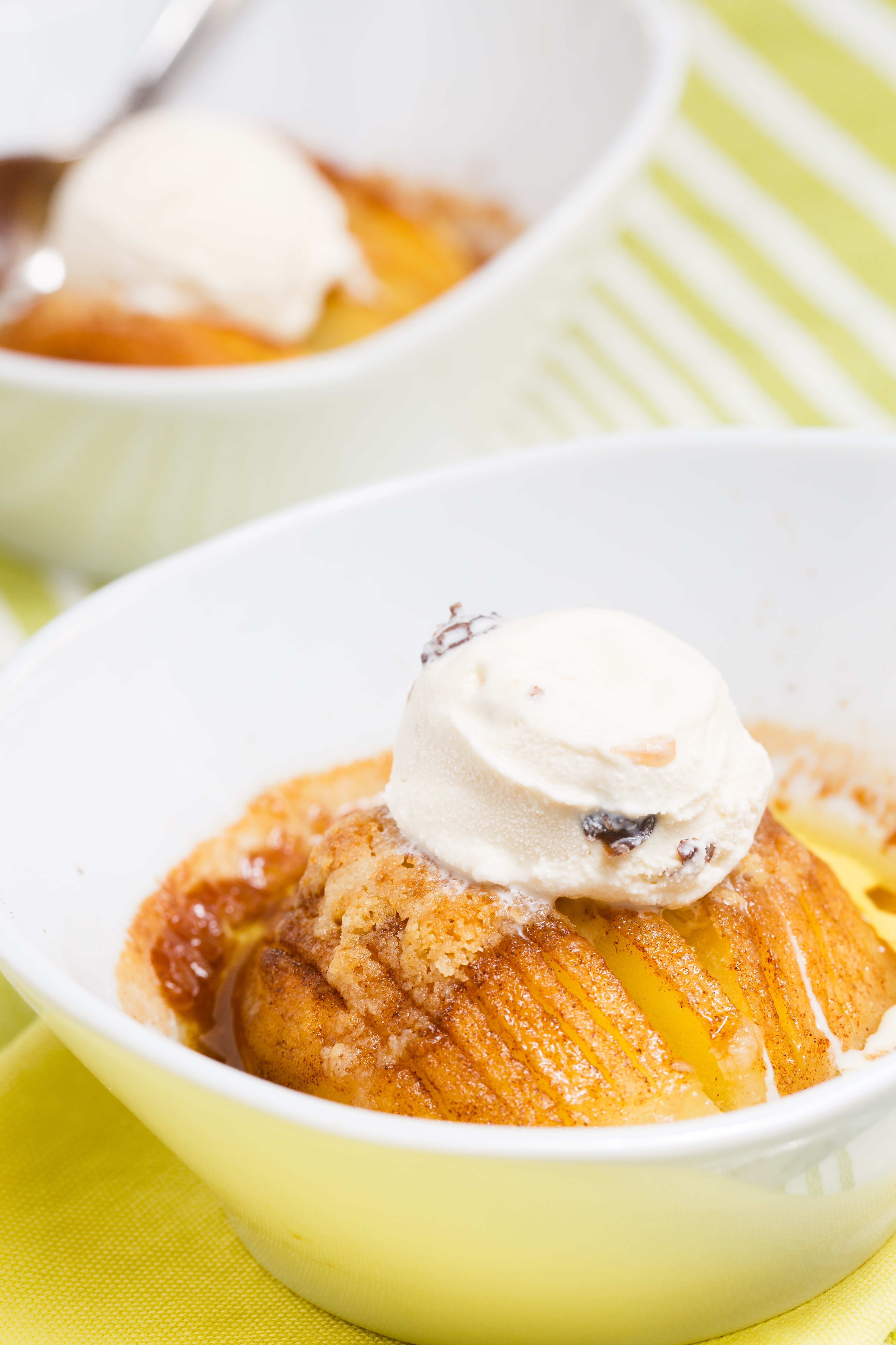 Appel hasselback met frozen yoghurt