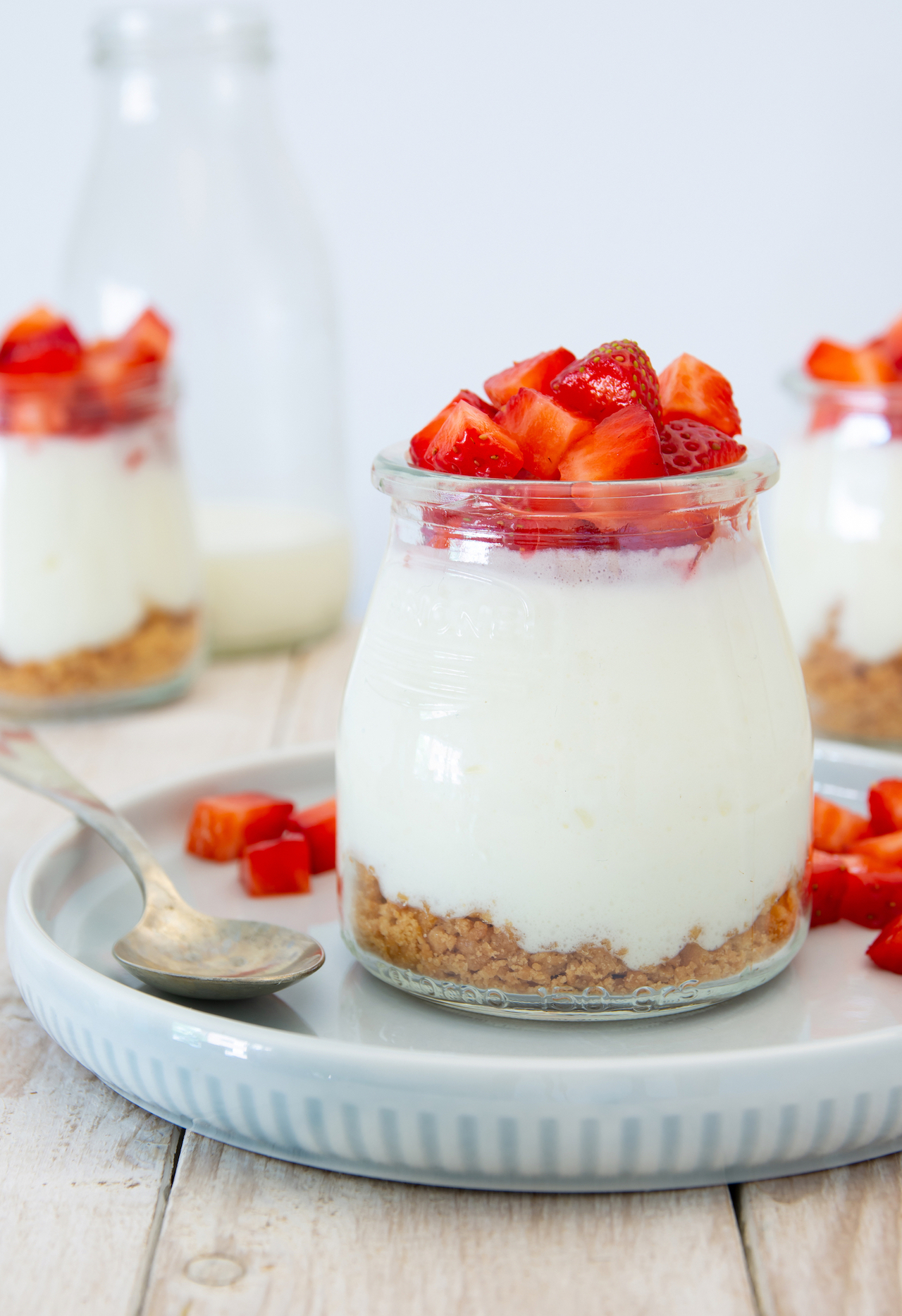 No-bake cheesecake in glazen potjes