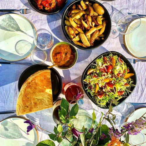 Pinot Wine & Food