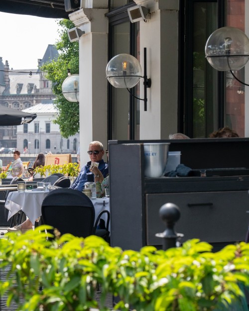 U Eat & Sleep Antwerp
