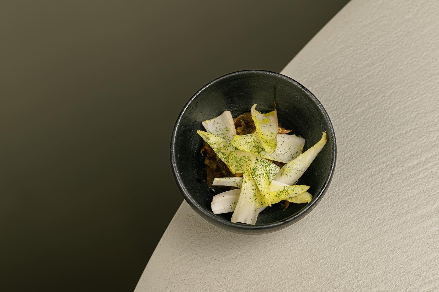 Ontdek Modest te Oudsbergen op Eiyou. Modest openingsuren raadplegen op