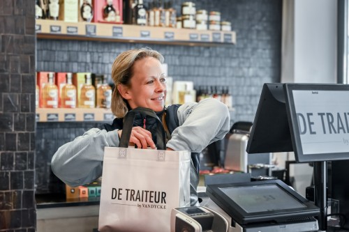 DE TRAITEUR
