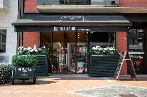 DE TRAITEUR
