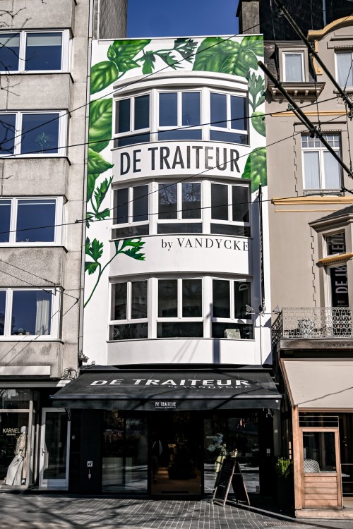 DE TRAITEUR