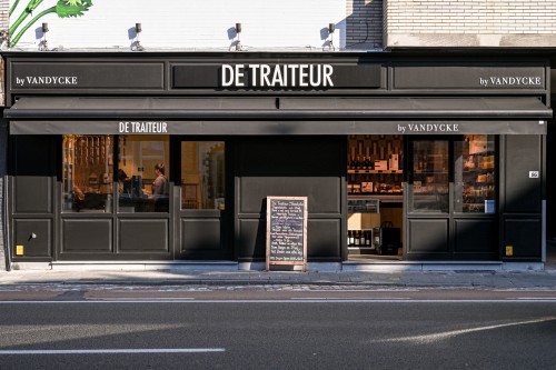 DE TRAITEUR