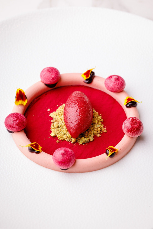 LOF Restaurant